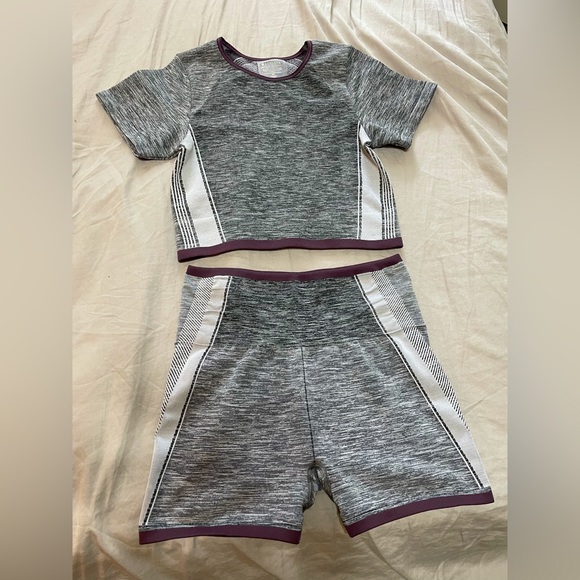 Athleta Impact Crop Tee and Impact Shorts Workout Set - Picture 1 of 5